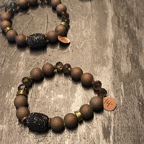 Bracelets. - Picture 2 of 4